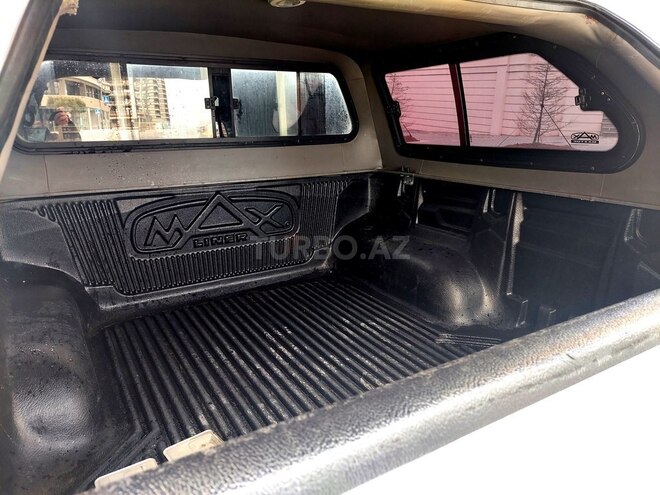 Toyota Hilux 2012, 230,800 km - 2.7 л - Bakı