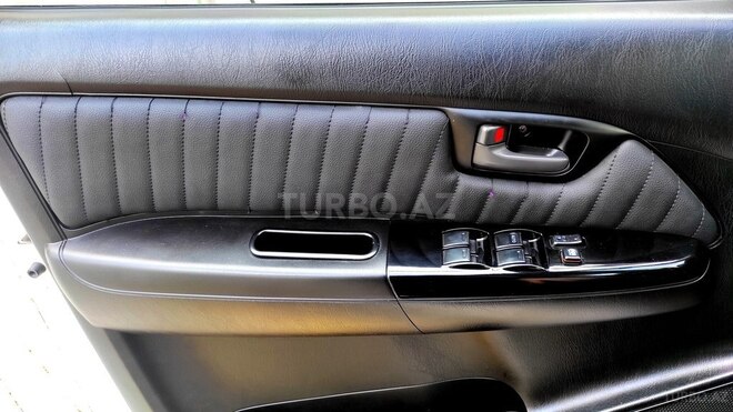 Toyota Hilux 2012, 230,800 km - 2.7 л - Bakı