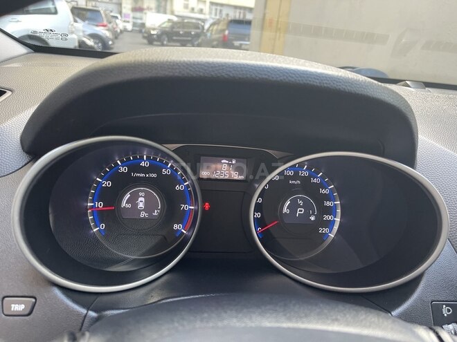 Hyundai ix35 2013, 123,579 km - 2.0 л - Bakı