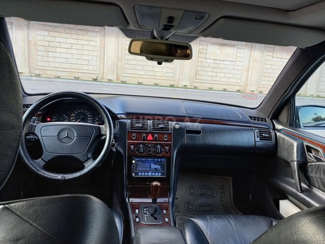 Mercedes E 230 1997, 276,000 km - 2.3 l - Bakı