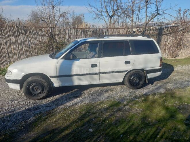 Opel Astra 1992, 319,824 km - 1.6 l - Göyçay