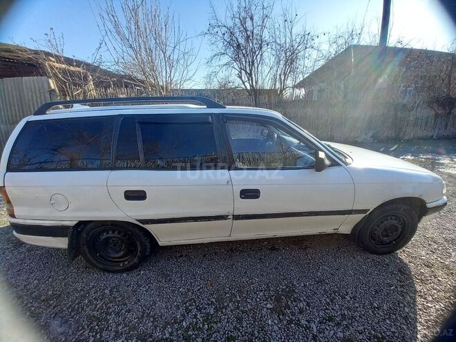 Opel Astra 1992, 319,824 km - 1.6 l - Göyçay