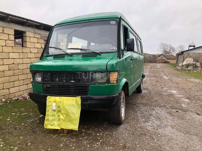 Mercedes 208 D 1992, 150,000 km - 2.5 l - Masallı