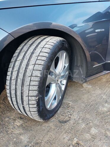 Mercedes E 220 2011, 204,000 km - 2.2 l - Bakı