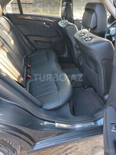 Mercedes E 220 2011, 204,000 km - 2.2 l - Bakı