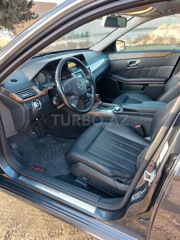 Mercedes E 220 2011, 204,000 km - 2.2 l - Bakı