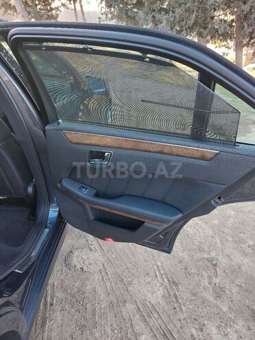 Mercedes E 220 2011, 204,000 km - 2.2 l - Bakı