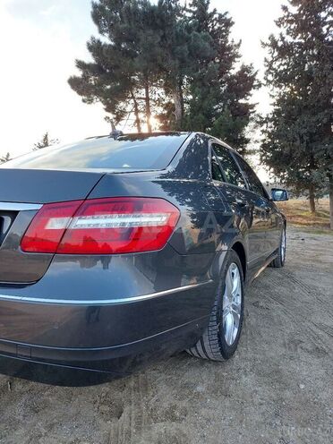 Mercedes E 220 2011, 204,000 km - 2.2 l - Bakı