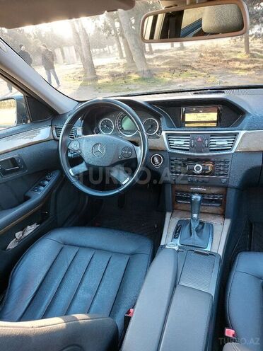 Mercedes E 220 2011, 204,000 km - 2.2 l - Bakı
