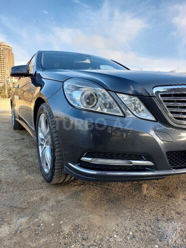 Mercedes E 220 2011, 204,000 km - 2.2 l - Bakı