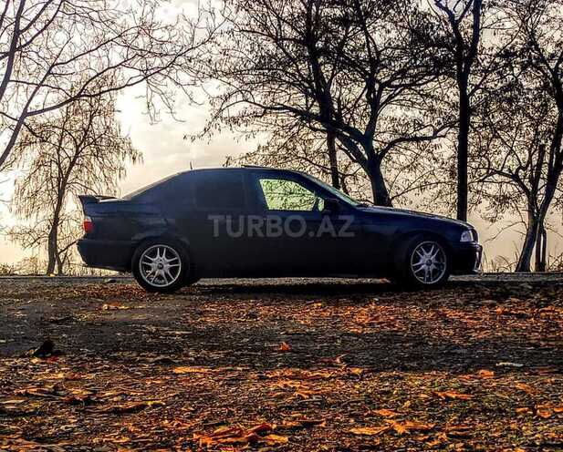 BMW 318 1992, 150,000 km - 1.8 л - Zaqatala
