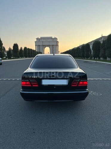 Mercedes E 240 2002, 290,174 km - 2.6 l - Gəncə