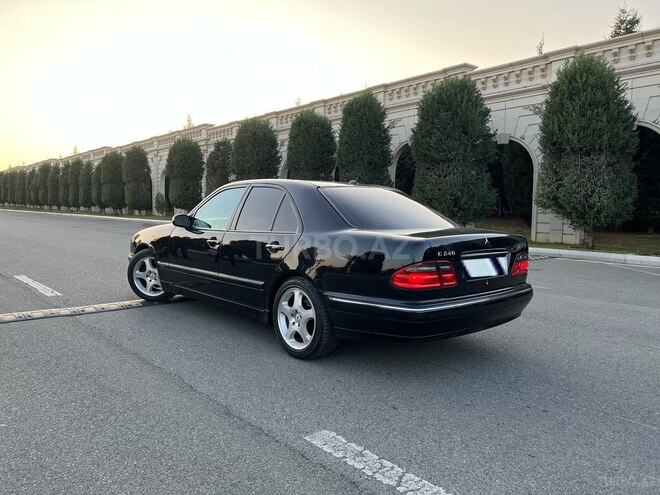 Mercedes E 240 2002, 290,174 km - 2.6 l - Gəncə