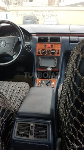 Mercedes E 200 1996, 413,000 km - 2.0 l - Bakı