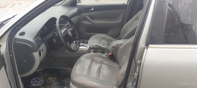Volkswagen Passat 2004, 265,000 km - 1.8 l - Sumqayıt