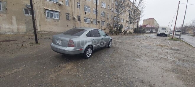 Volkswagen Passat 2004, 265,000 km - 1.8 l - Sumqayıt