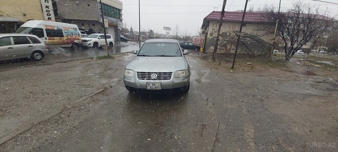 Volkswagen Passat 2004, 265,000 km - 1.8 l - Sumqayıt