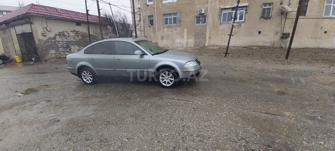 Volkswagen Passat 2004, 265,000 km - 1.8 l - Sumqayıt