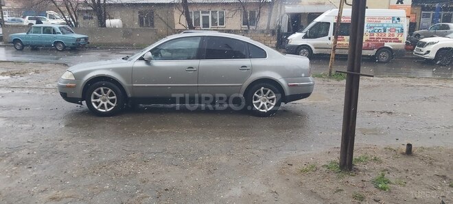 Volkswagen Passat 2004, 265,000 km - 1.8 l - Sumqayıt