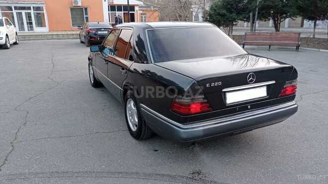 Mercedes E 220 1994, 350,600 km - 2.2 l - Sumqayıt