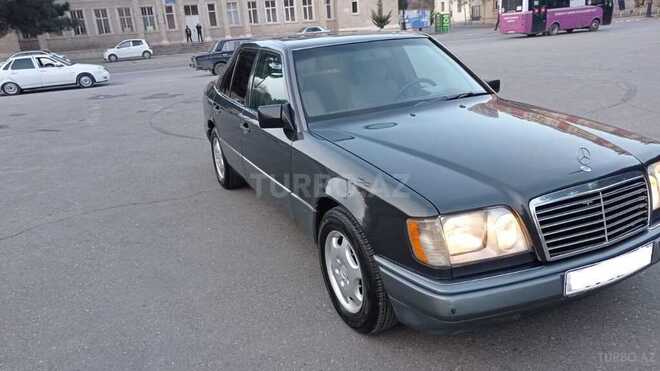 Mercedes E 220 1994, 350,600 km - 2.2 l - Sumqayıt