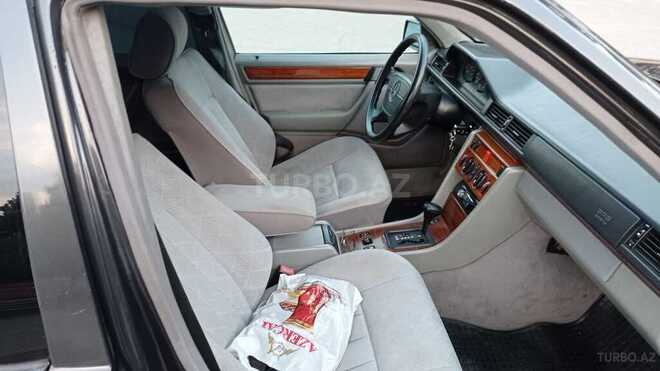 Mercedes E 220 1994, 350,600 km - 2.2 l - Sumqayıt