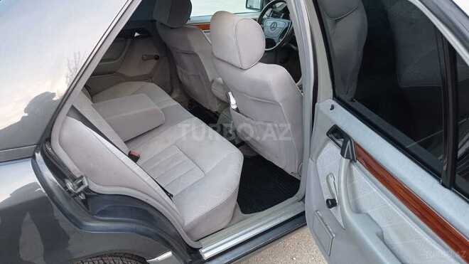 Mercedes E 220 1994, 350,600 km - 2.2 l - Sumqayıt