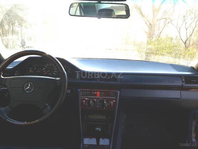 Mercedes E 250 1994, 280,000 km - 2.5 l - Bakı