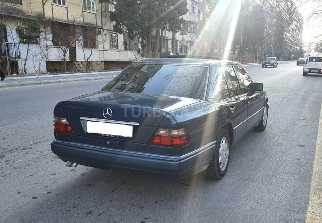 Mercedes E 250 1994, 280,000 km - 2.5 l - Bakı