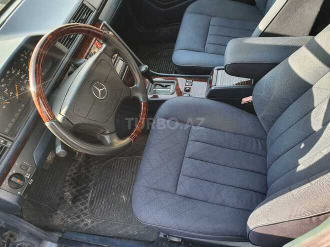 Mercedes E 250 1994, 280,000 km - 2.5 l - Bakı
