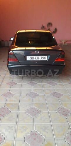 Mercedes C 220 1998, 320,000 km - 2.2 l - Tovuz