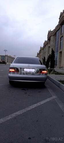 Mercedes E 220 2000, 284,000 km - 2.2 л - Bakı