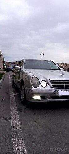 Mercedes E 220 2000, 284,000 km - 2.2 л - Bakı