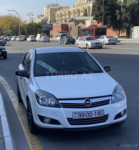 Opel Astra 2009, 240,000 km - 1.4 л - Bakı