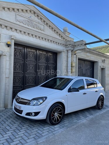 Opel Astra 2009, 240,000 km - 1.4 л - Bakı