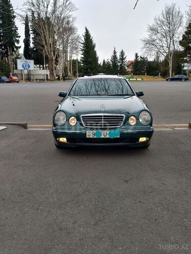 Mercedes E 280 2000, 368,000 km - 2.8 l - Mingəçevir