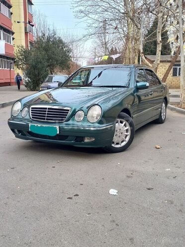 Mercedes E 280 2000, 368,000 km - 2.8 l - Mingəçevir