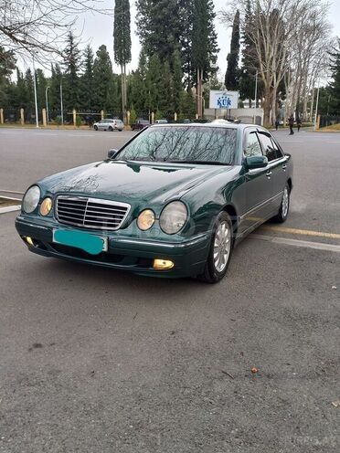 Mercedes E 280 2000, 368,000 km - 2.8 l - Mingəçevir