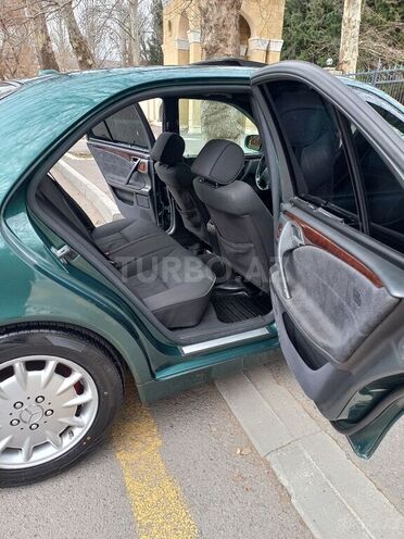 Mercedes E 280 2000, 368,000 km - 2.8 l - Mingəçevir