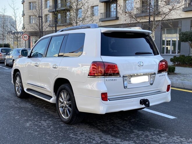 Lexus LX 570 2011, 135,000 km - 5.7 l - Bakı