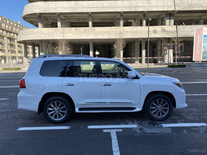 Lexus LX 570 2011, 135,000 km - 5.7 l - Bakı