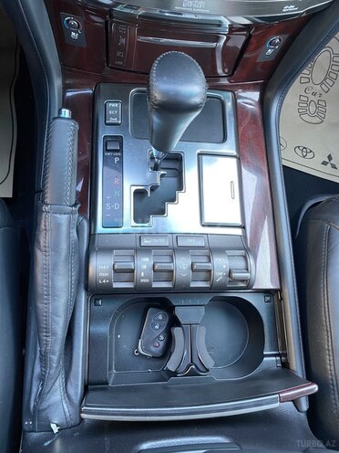 Lexus LX 570 2011, 135,000 km - 5.7 l - Bakı