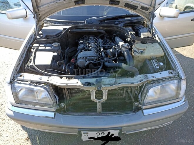 Mercedes C 220 2000, 205,000 km - 2.2 l - Bakı