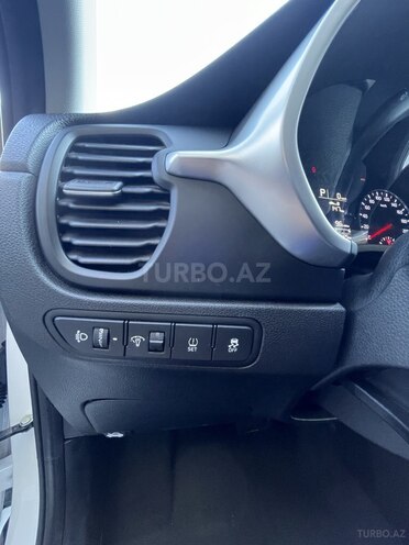 Kia Rio X-Line 2021, 26,400 km - 1.6 л - Bakı