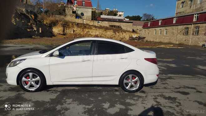Hyundai Accent 2011, 185,000 km - 1.6 l - Bakı