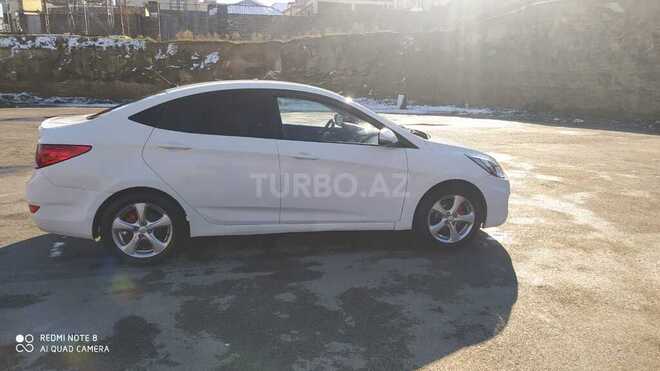 Hyundai Accent 2011, 185,000 km - 1.6 l - Bakı
