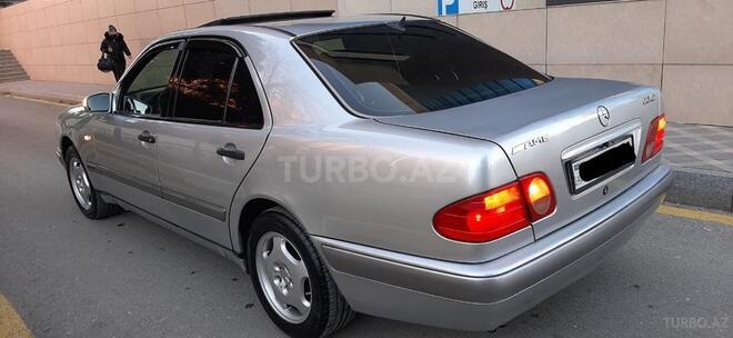Mercedes E 240 1999, 287,000 km - 2.4 л - Sumqayıt