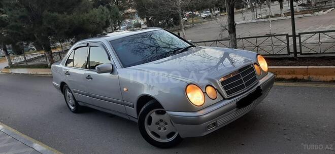 Mercedes E 240 1999, 287,000 km - 2.4 л - Sumqayıt