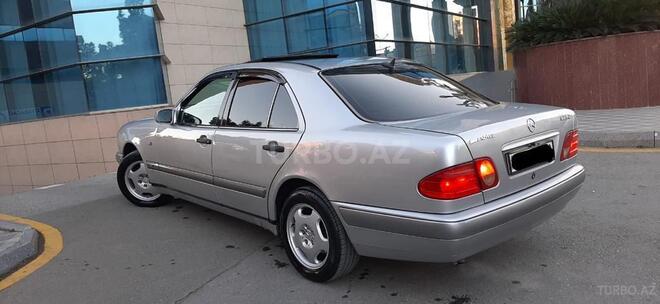 Mercedes E 240 1999, 287,000 km - 2.4 л - Sumqayıt