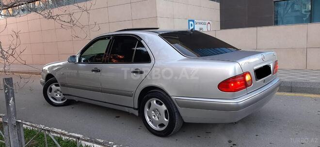 Mercedes E 240 1999, 287,000 km - 2.4 л - Sumqayıt